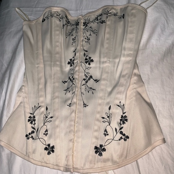 Corsets bundle - Picture 5 of 6